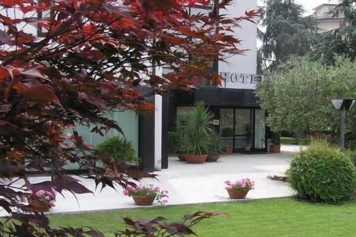 Hotel 34 of 35