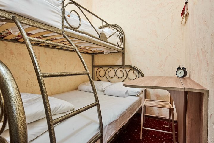 Room 17 of 21