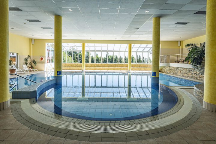 Pool 96 of 188