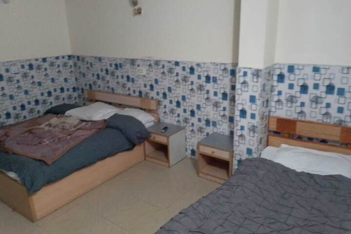 Room 4 of 11