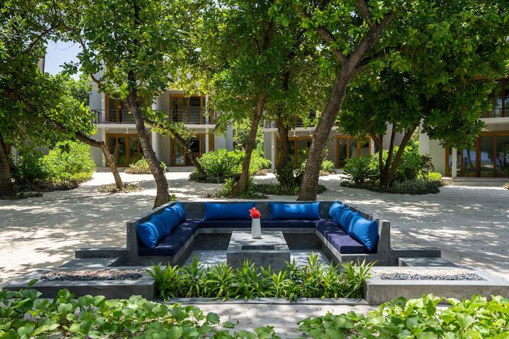Hotel Exterior 74 of 74