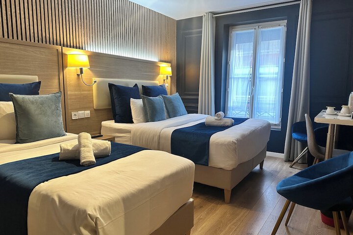 Room 15 of 38