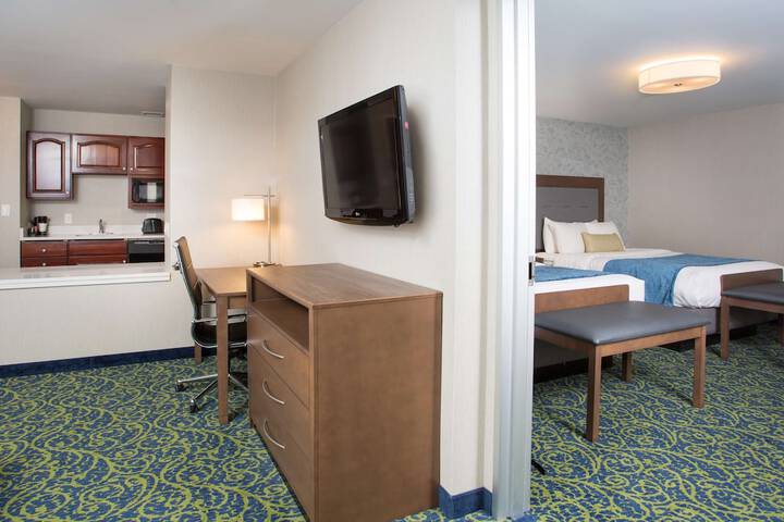 1 King Bed (5 of 24)