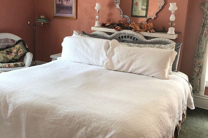 Room 8 of 44