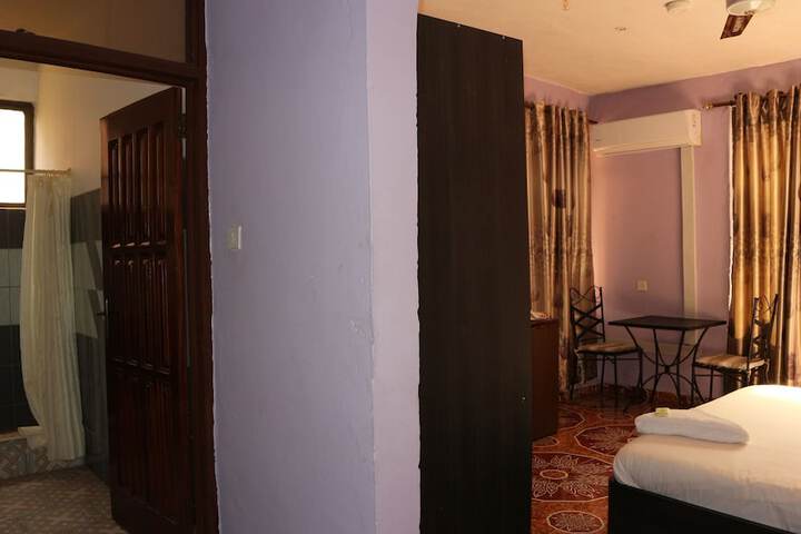 Room 3 of 17