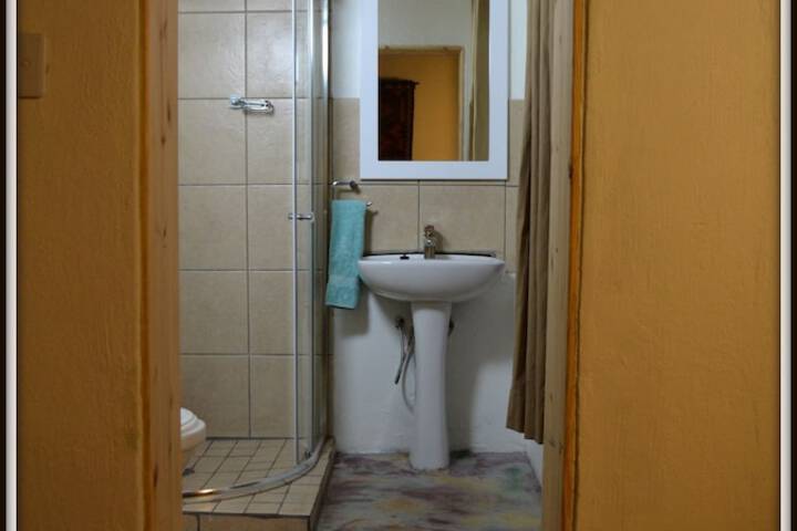 Room 6 of 52