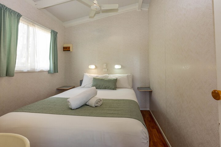 Room 16 of 77