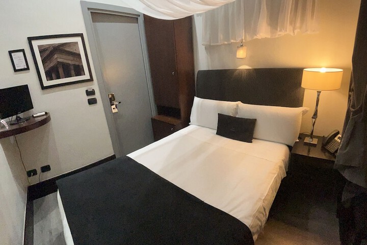 Room 55 of 79