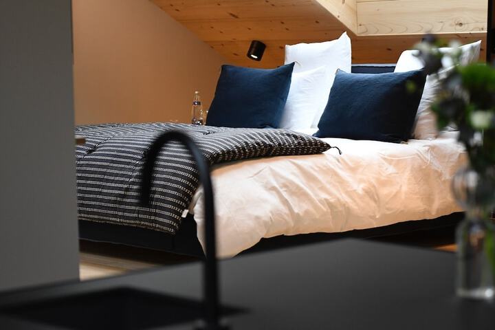Room 3 of 58
