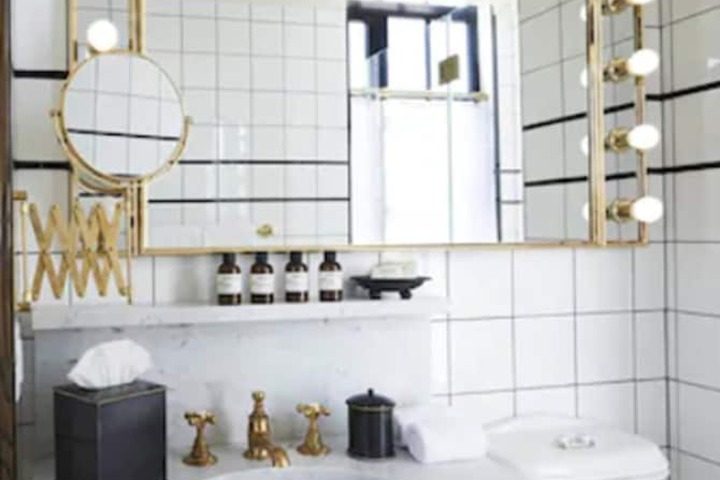 Bathroom sink