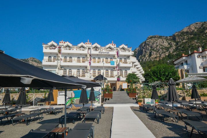 Hotel 211 of 228
