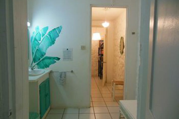 Room 2 of 36