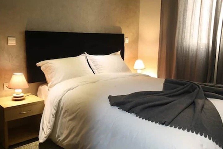 Room 16 of 26