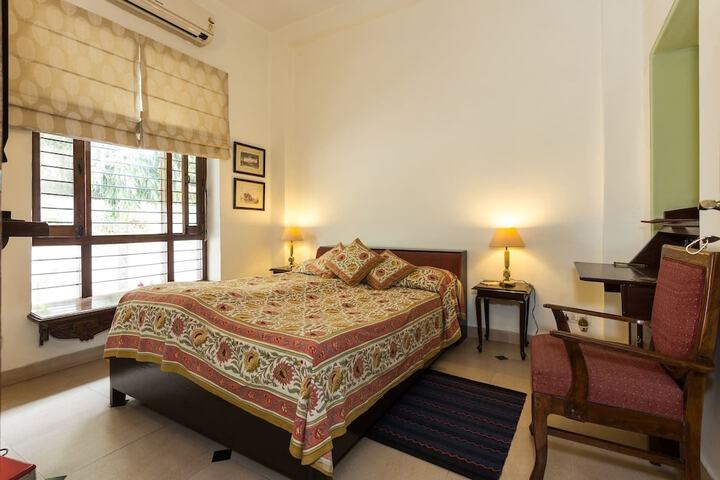 Room 7 of 25