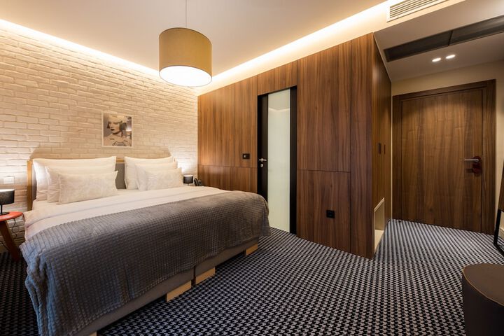 Room 41 of 61