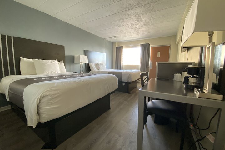 2 Queen Beds (26 of 41)