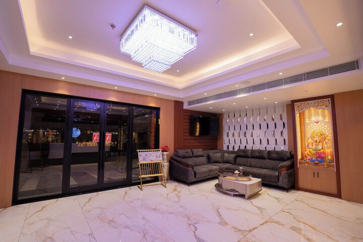 Hotel Interior 7 of 174
