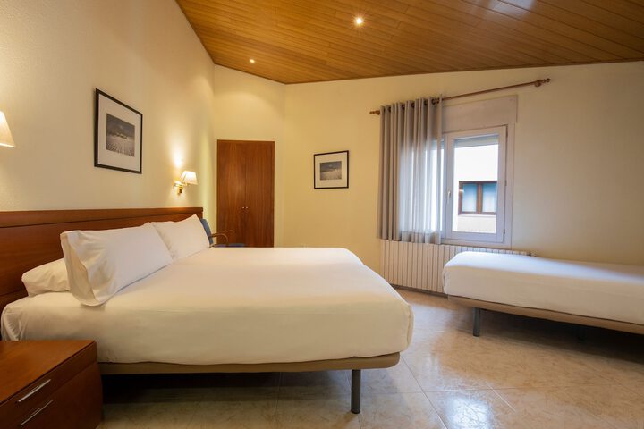Room 14 of 37