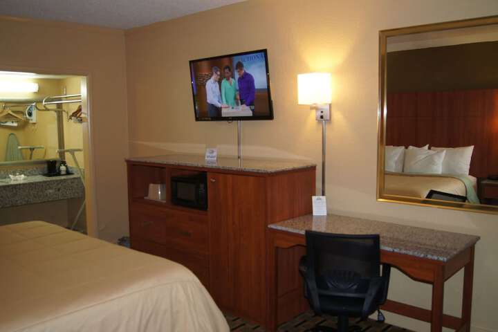 Room 16 of 101