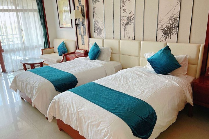 Room 4 of 19