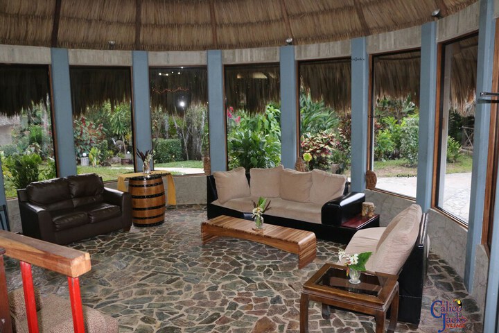 Lounge 69 of 89