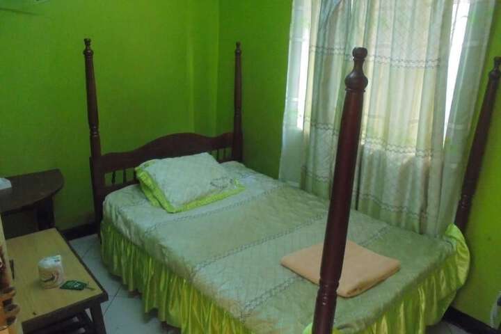 Room 9 of 24