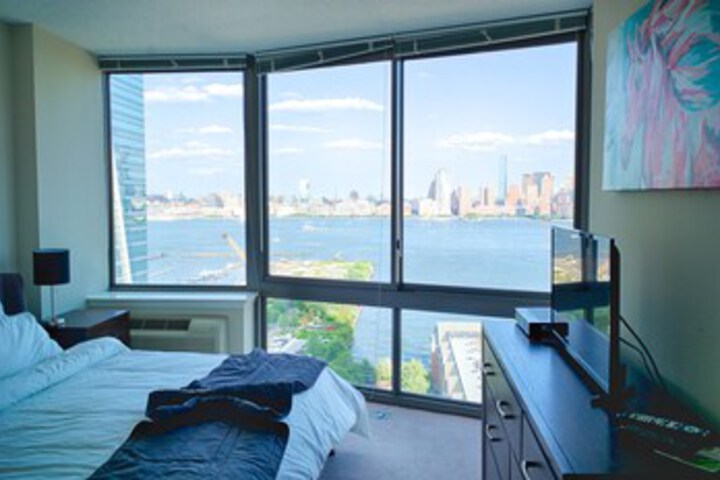 Room 182 of 246
