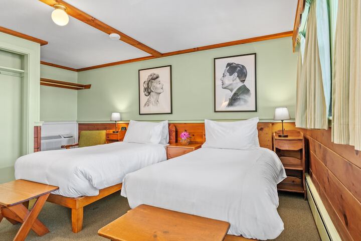 Room 3 of 27