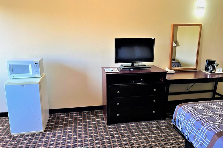 1 King Bed (5 of 39)
