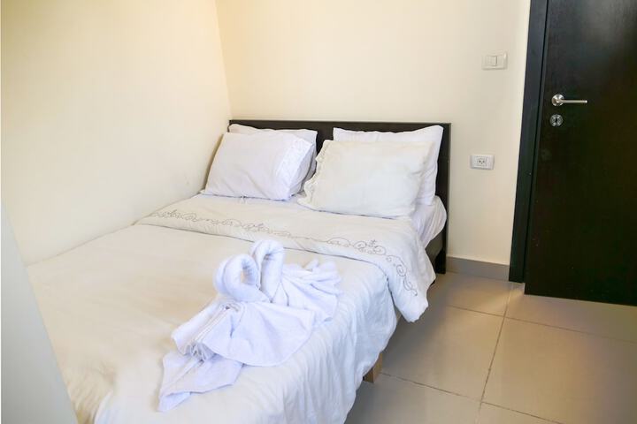Room 6 of 30