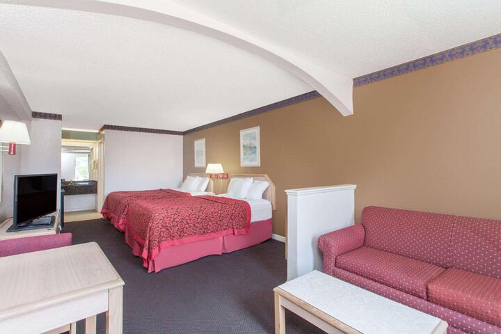 1 King Bed (2 of 5)