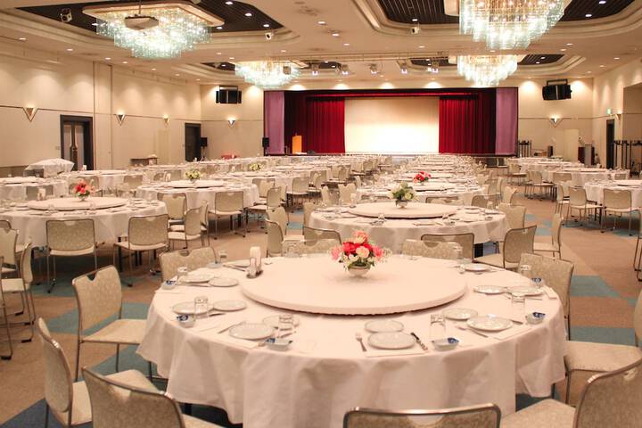 Ballroom/Hall 33 of 43