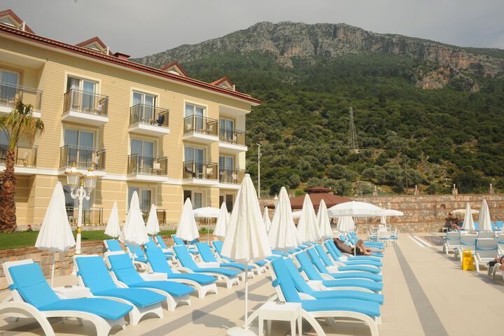 Pools & Facilities