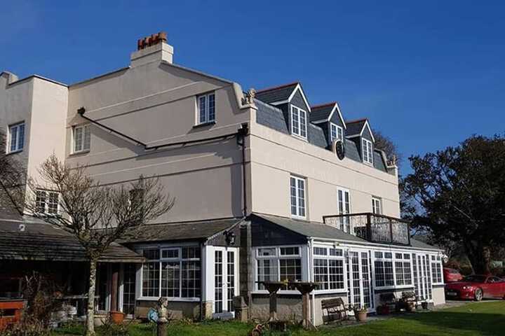 Great Trethew Manor Hotel & Restaurant