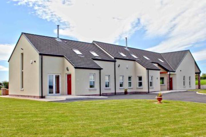 Drumlin Lane Croob View