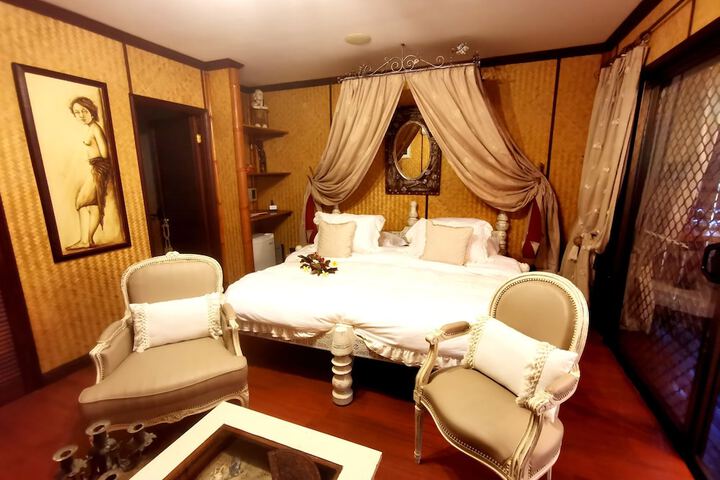 Room 68 of 404