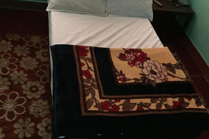 Room 5 of 6