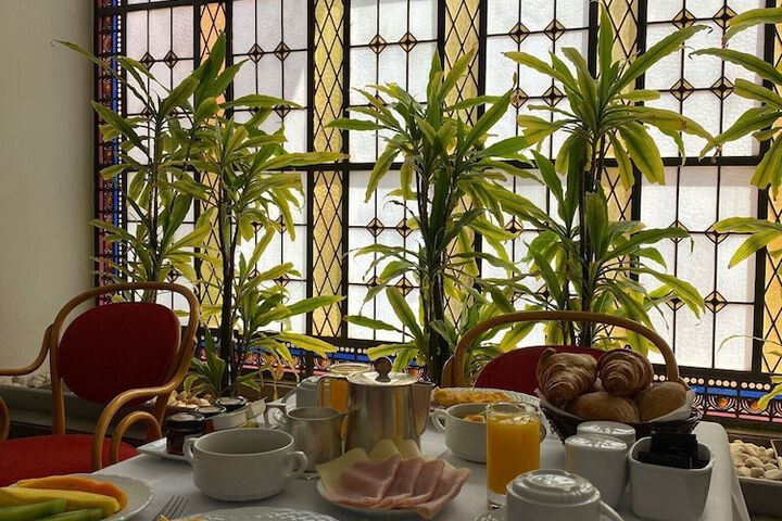 Breakfast/Coffee Service 22 of 27