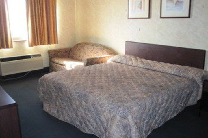 Room 25 of 36