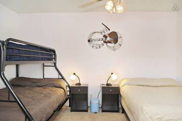 Room 12 of 30