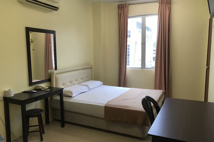 Room 3 of 14