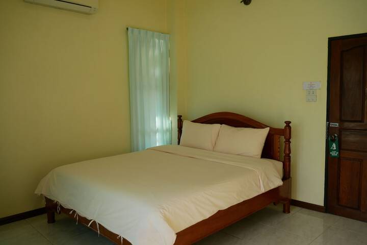 Room 9 of 74
