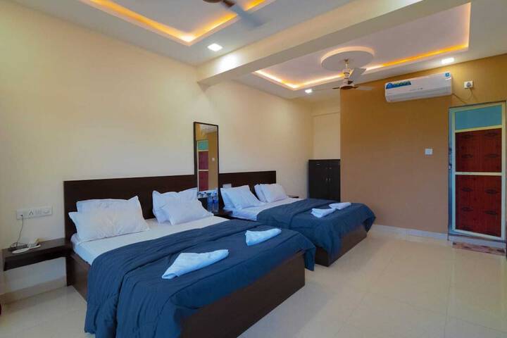 Room 6 of 20