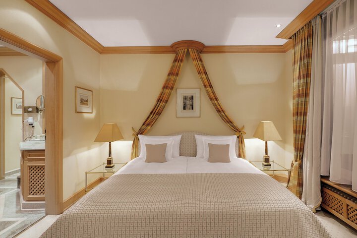 Room 28 of 88