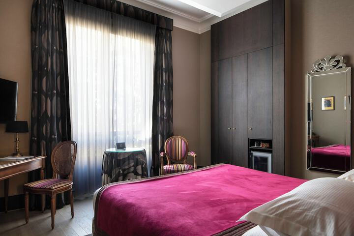 Room 35 of 74
