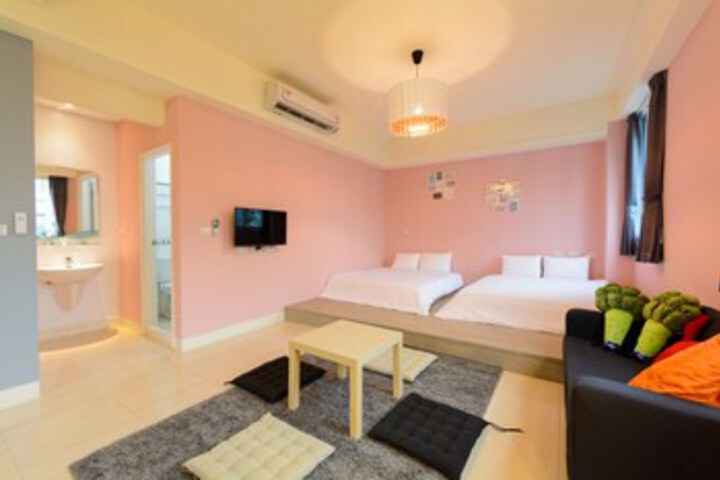 Room 27 of 43