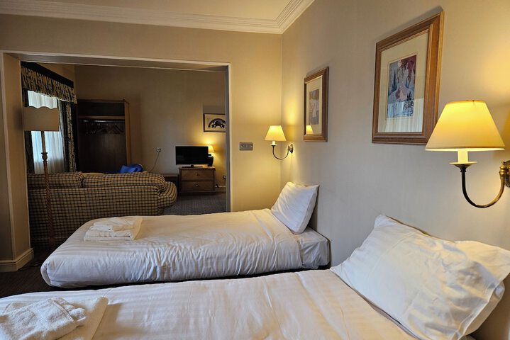 Room 9 of 29