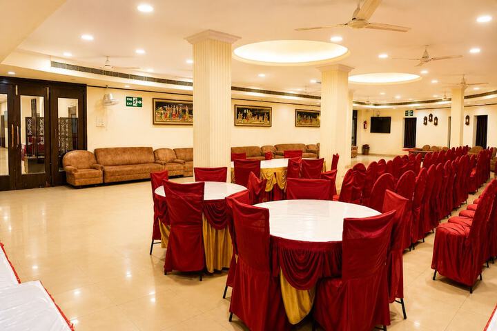 Ballroom/Hall 40 of 47