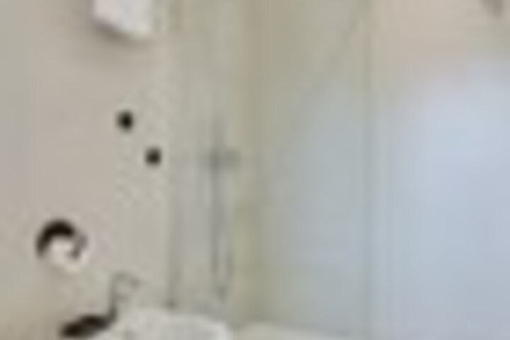 Room 224 of 270