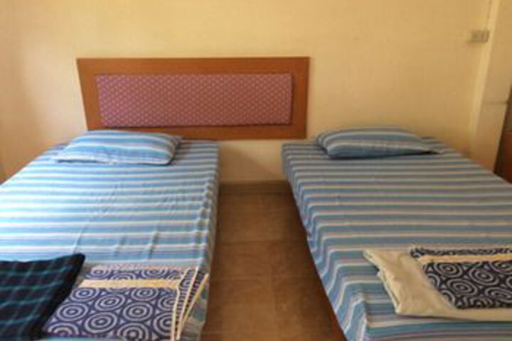 Room 11 of 22